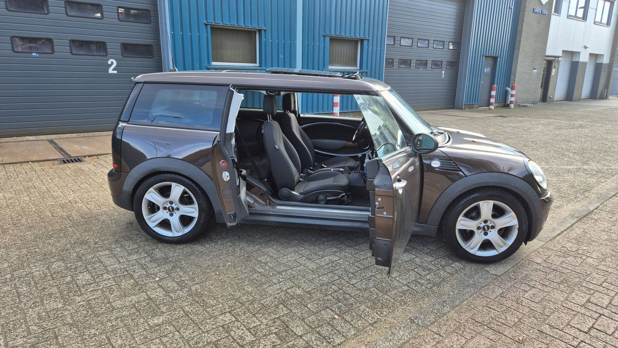 MINI  CLUBMAN foto 8