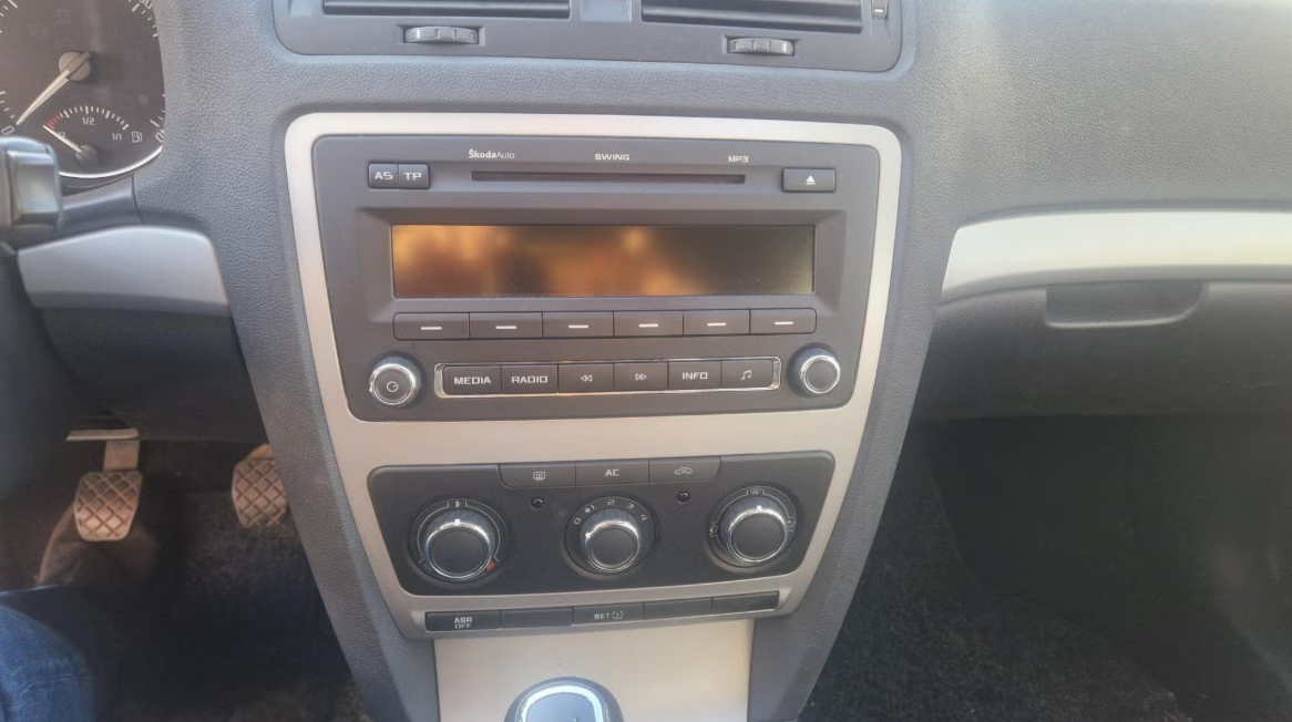 Skoda Octavia Combi, 1.2 TSI Ambition Apk tot 28-10-2026 Inruil Mogelijk foto 7
